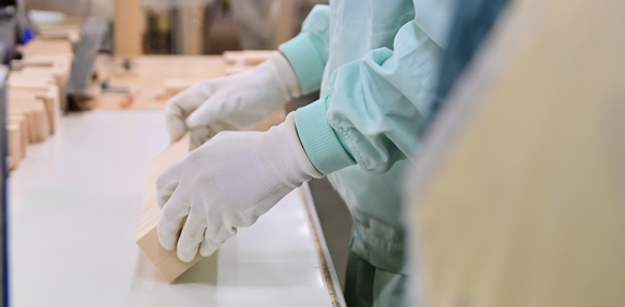 製造工程の合理化と人の目